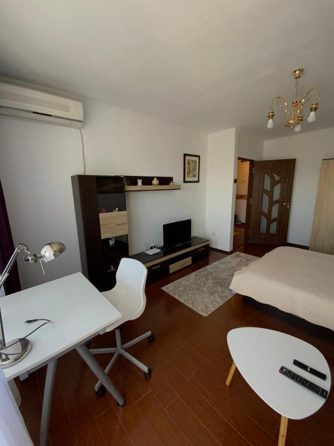 Le Garcon De Adi-Cosy,Quiet,Spatious Studio Bukarest Exterior foto